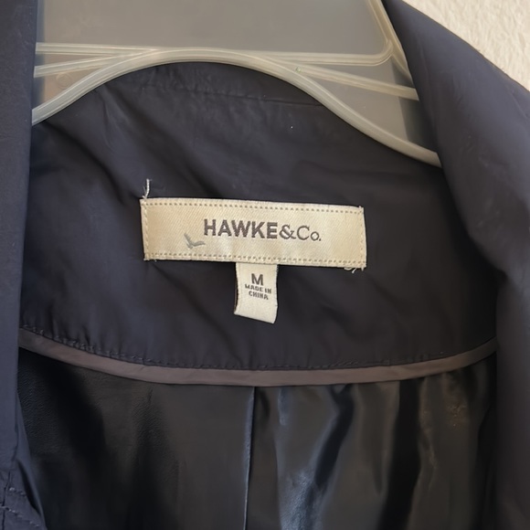 Rain coat or wind breaker - Picture 2 of 3